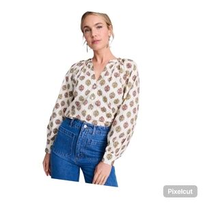NWT Size Medium UNTUCKit Cream and Button up Patterned Blouse